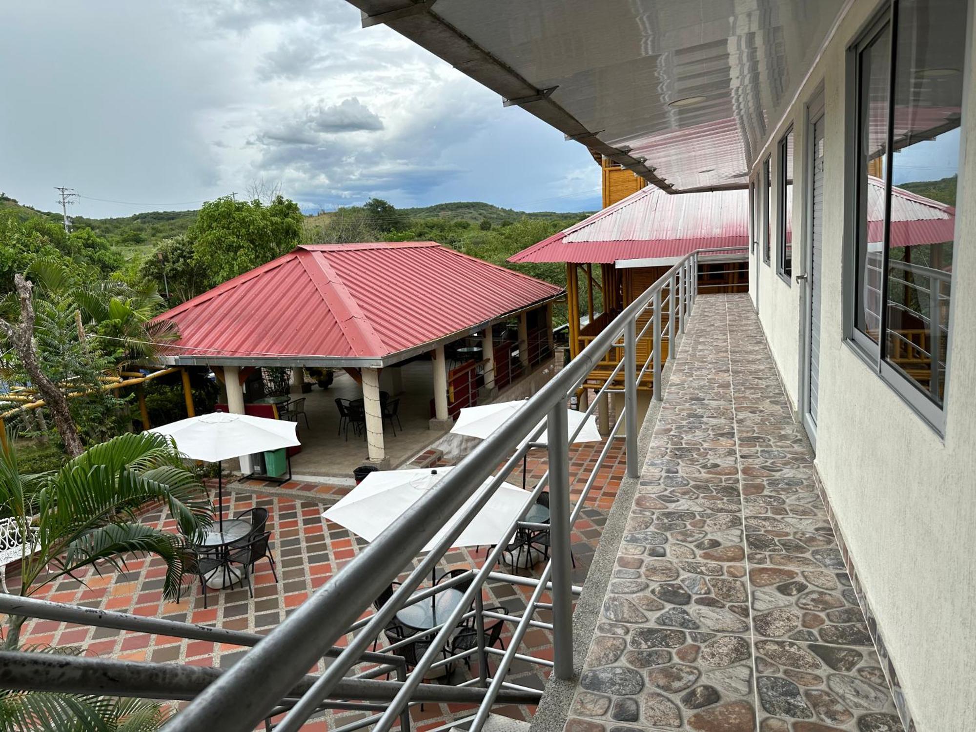 Hv Sueno Real Tatacoa Hotel Villavieja Exterior photo