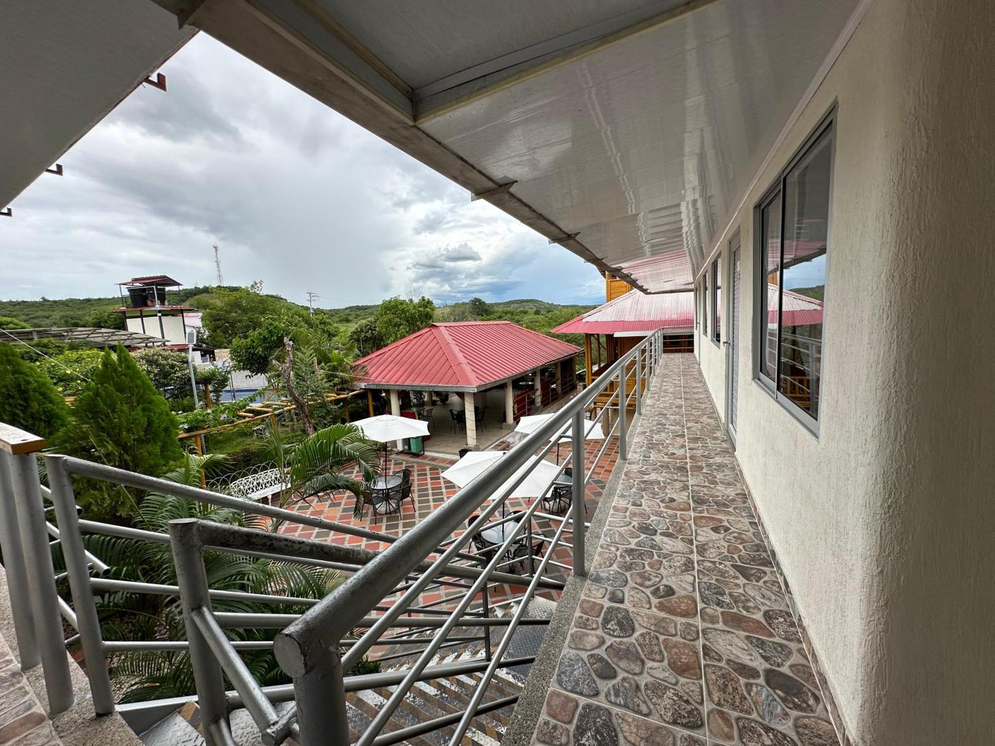 Hv Sueno Real Tatacoa Hotel Villavieja Exterior photo