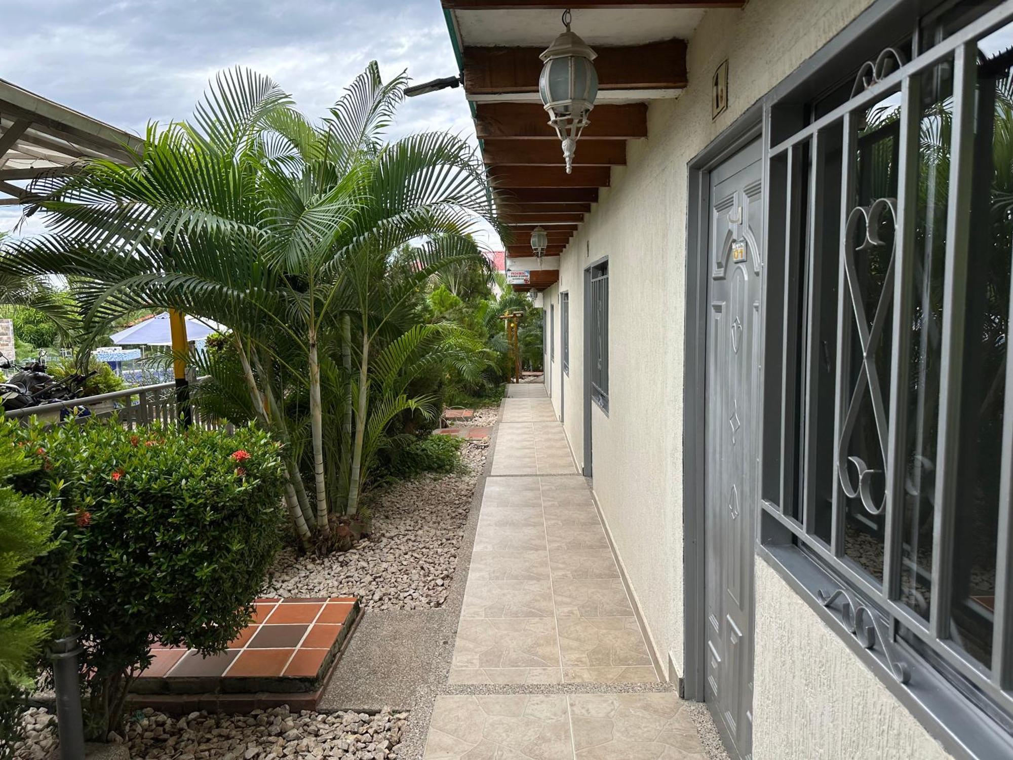 Hv Sueno Real Tatacoa Hotel Villavieja Exterior photo