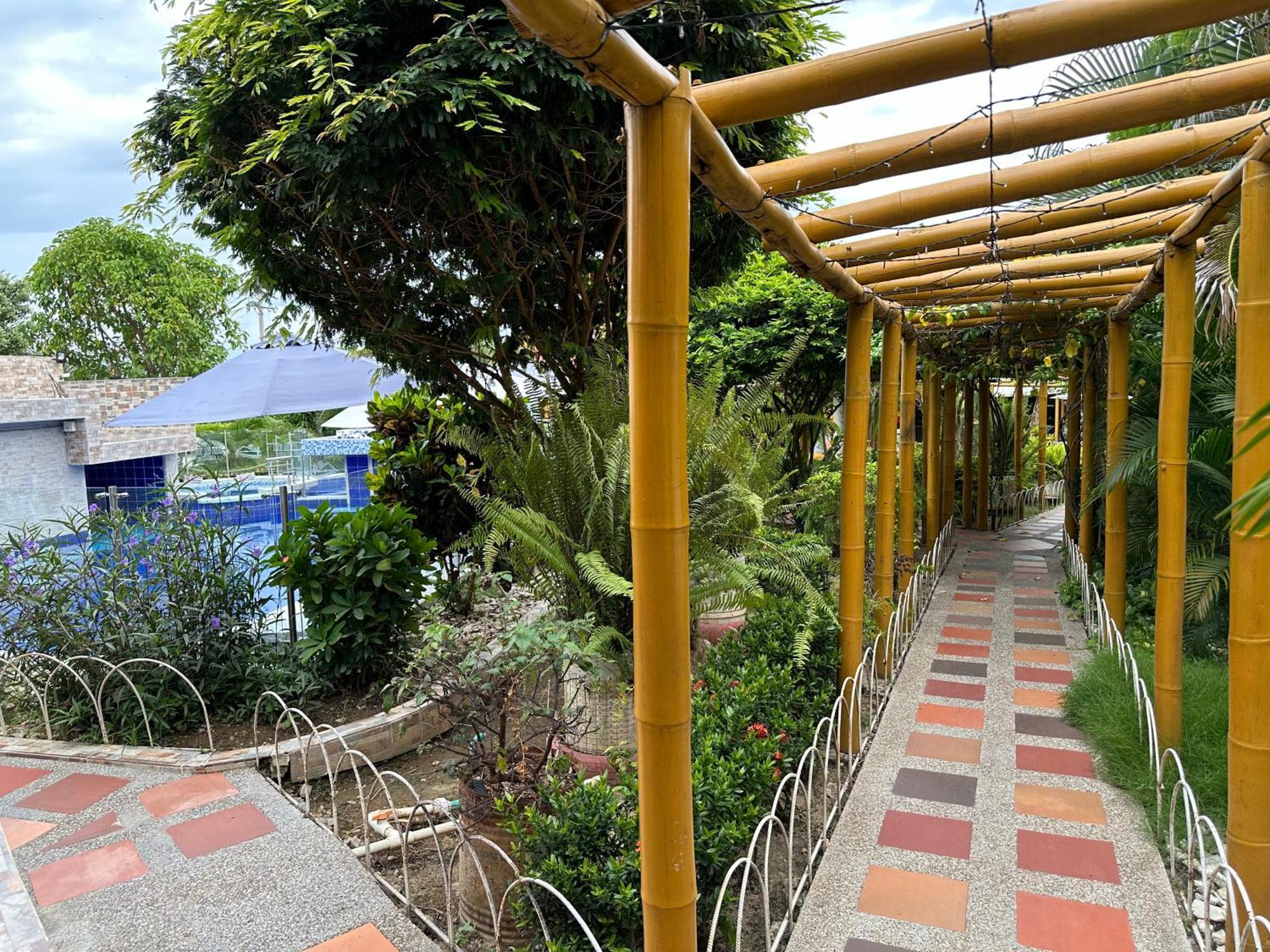 Hv Sueno Real Tatacoa Hotel Villavieja Exterior photo